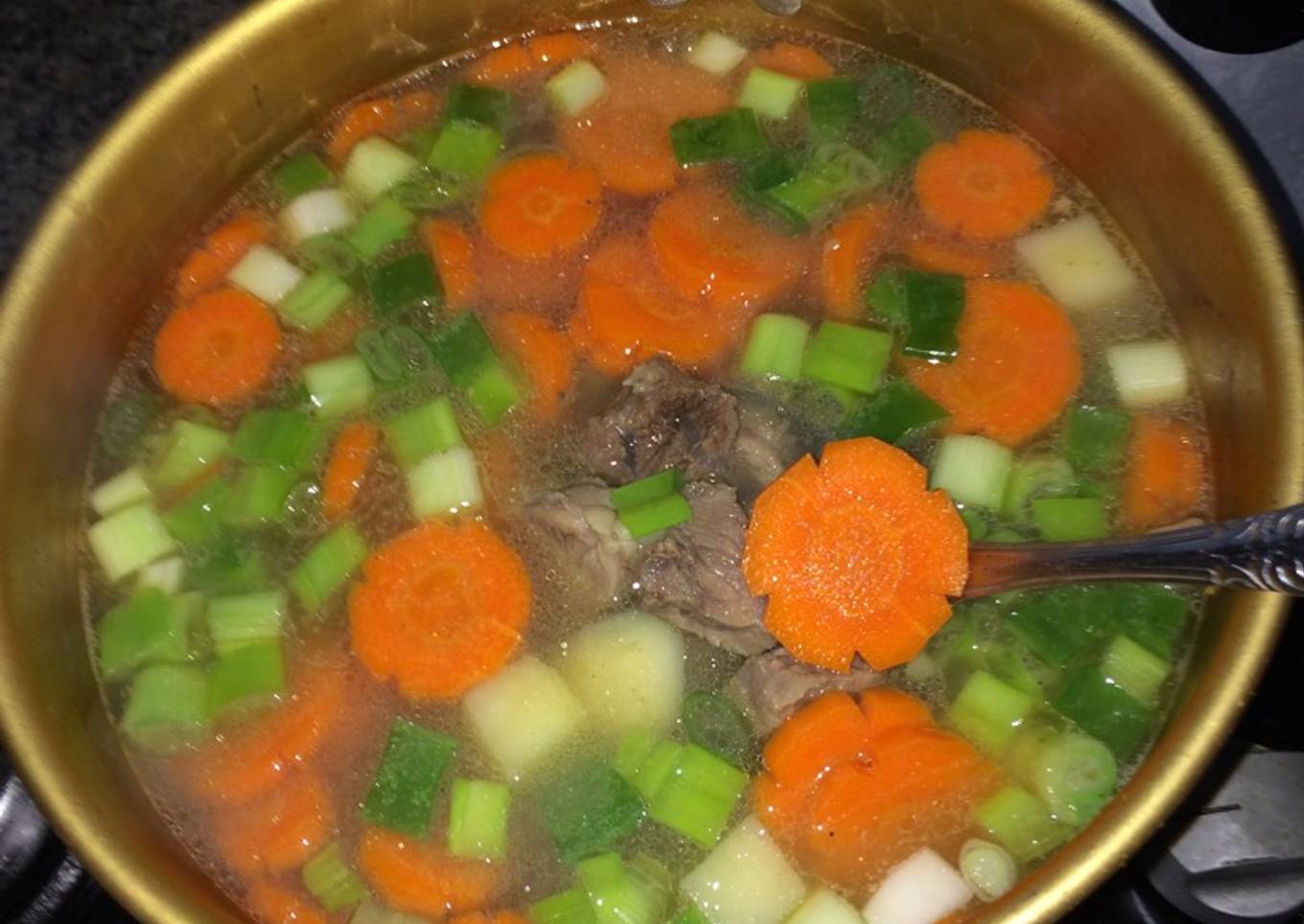 Meat and Vegetable Soup (Sapi Dan Count Soup)