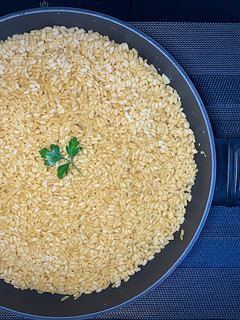 Una foto de Arroz con soja para guarnición