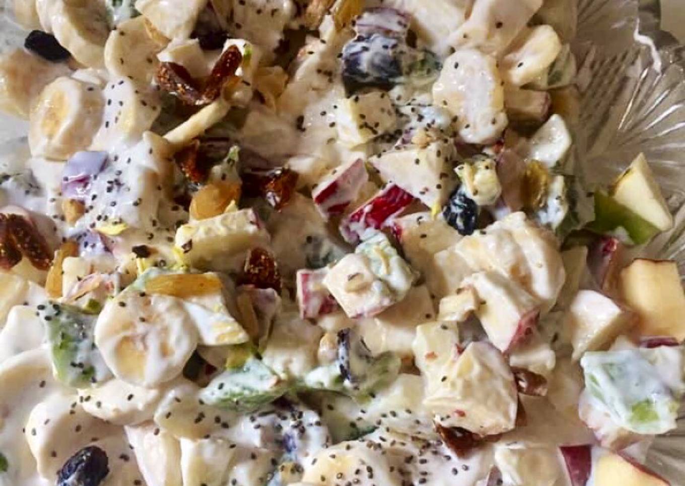 Nutty creamy fruits salad