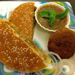 Karachi Street Food Bun Kabab A picture of Karachi Street Food Bun Kabab.