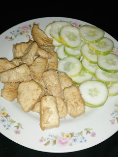 A picture of Egg coated tofu.