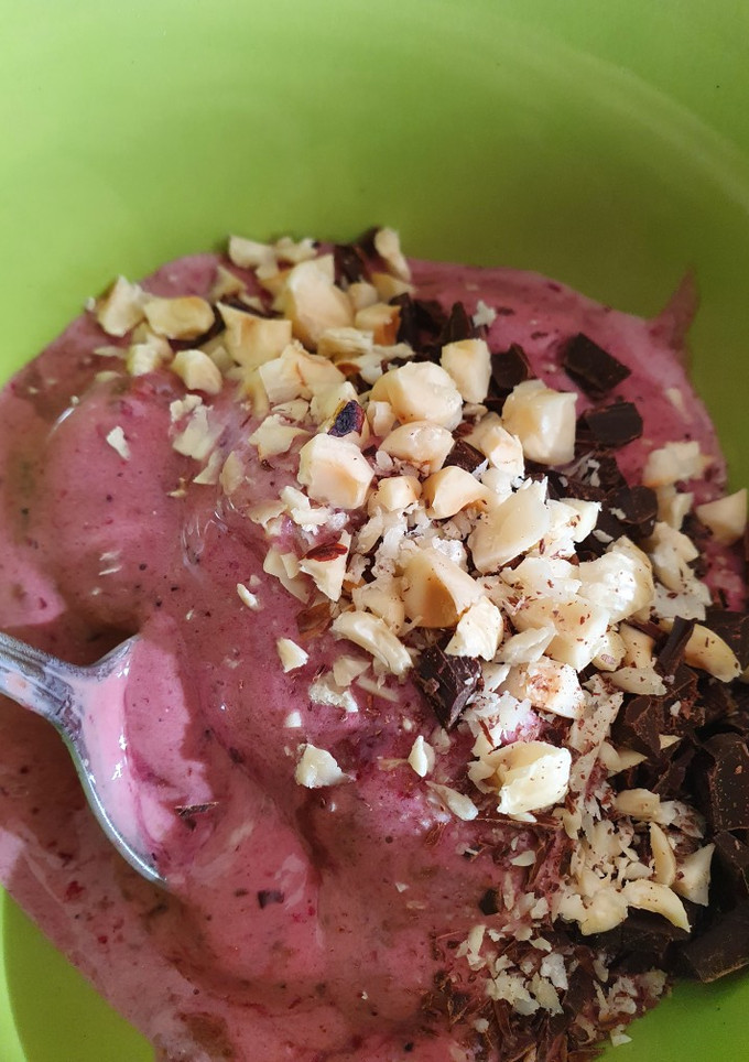 Una foto de Helado de frutos rojos