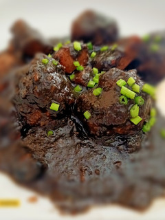 Una foto de Albóndigas con sepia en su propia tinta 😋😋😋