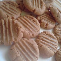 A picture of Peanut butter cookies.