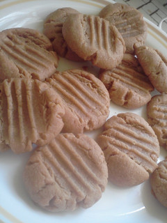 A picture of Peanut butter cookies.