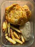 Hamburguesa de gambas con patatas