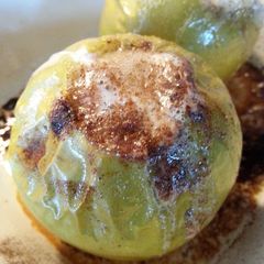 A picture of Baked Apples.