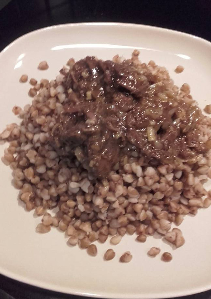 Una foto de Trigo sarraceno con ternera en salsa gulash