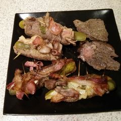A picture of German Rouladen.