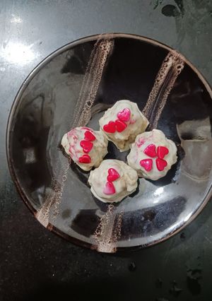 A picture of Muesli-gulkand chocolates.