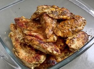 Una foto de Pechuga de pollo macerada