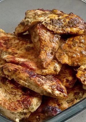 Una foto de Pechuga de pollo macerada