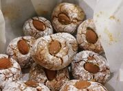 Una foto di biscotti senza glutine e zucchero