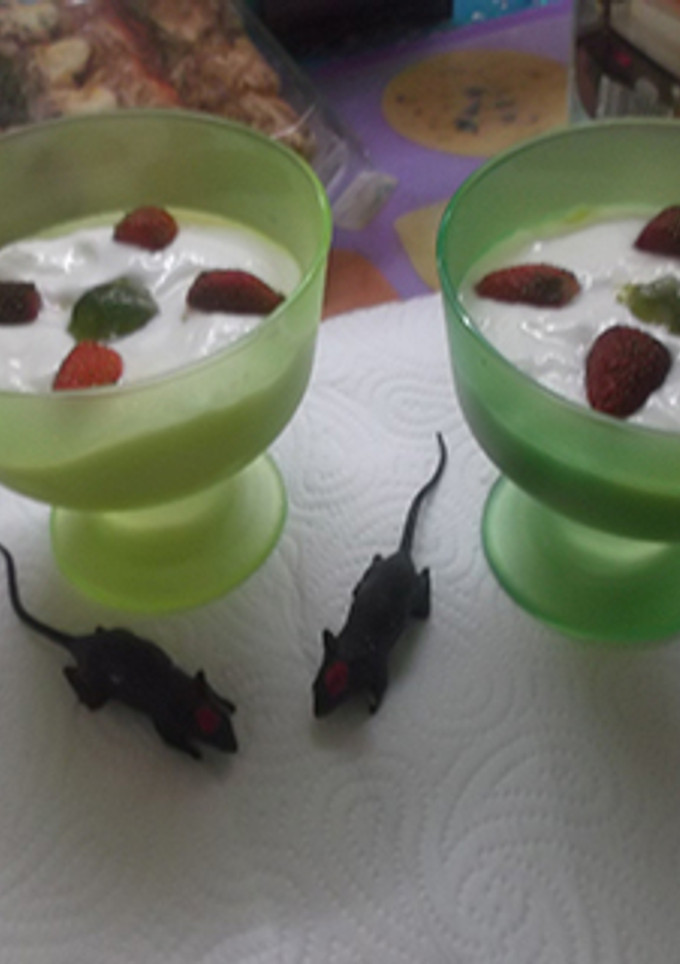 Una foto de Piña con yogurt de coco