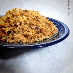 A picture of Persian Black-Eyed Pea Rice with Ground Beef (Lubia Cheshm Bolboli Polo).