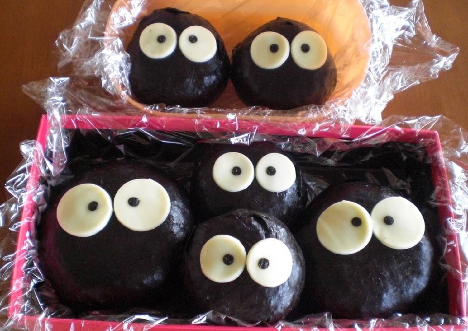 Makkuro Kurosuke (Soot Sprites) Onigiri For Your Family