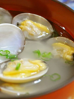 A picture of Umami-Rich Manila Clam Miso Soup.