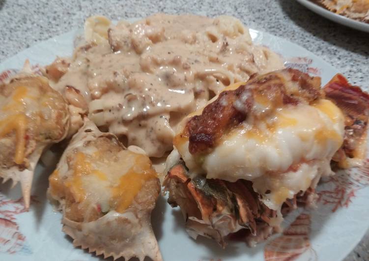 Stuffed lobster with shrimp,bacon and cheese Stuffed lobster with shrimp,bacon and cheese
