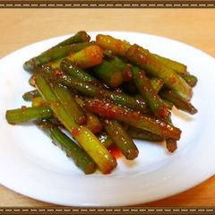 A picture of Garlic Shoot Bokkeum (Korean-Style Sauté Dish).