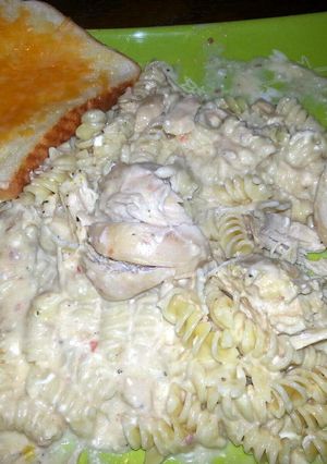 A picture of Alysse's Crockpot Italian Chicken.