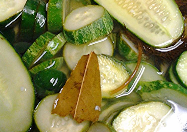 Steps to Prepare Homemade macerated cucumbers