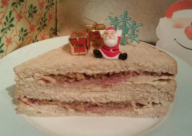 Recipe of Favorite Vickys Christmas Leftovers Sandwich