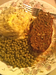 A picture of "Bugs Bunny" Meatloaf.