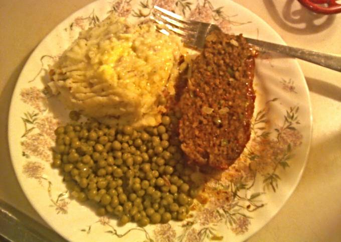 &quot;Bugs Bunny&quot; Meatloaf