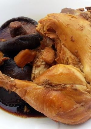 A picture of LG CHICKEN AND SHIITAKE MUSHROOM.