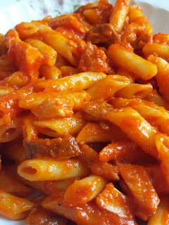 Una foto de Macarrones carnívoros