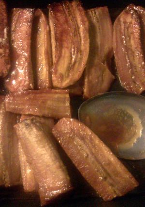 A picture of brown sugar glazed baked plantains.