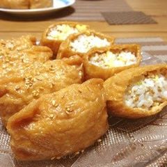 A picture of Wasabi Inari for Cherry-Blossom Viewing (from March Comes in Like a Lion).