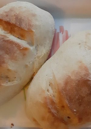 Una foto de Pan súper fácil sin amasar y bien cacerito