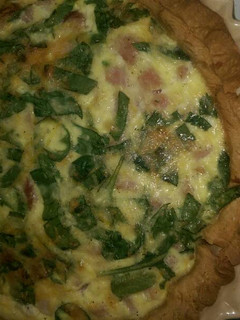 A picture of Ham and spinach quiche.