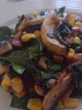 Ensalada de espinacas con tocino al estilo mixto