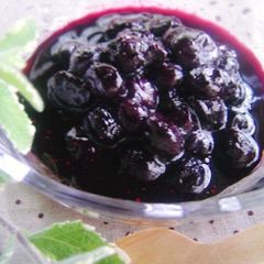 A picture of Mint Flavor Blueberry Sauce.