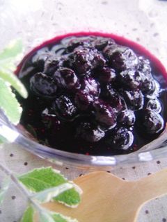 A picture of Mint Flavor Blueberry Sauce.