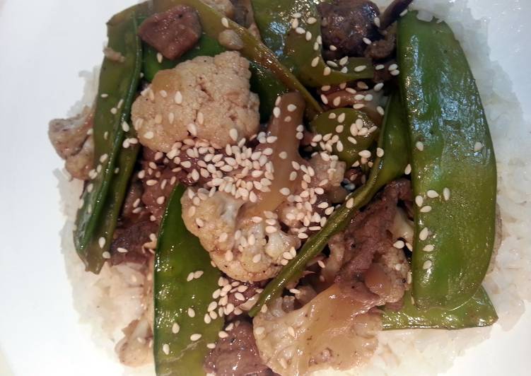 Simple Way to Prepare Homemade Sonia&#39;s Beef with Cauliflower and Snow Peas?