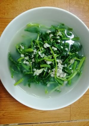 Hình của món Canh hến nấu tần ô.