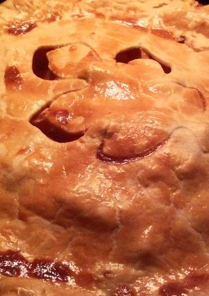 A picture of Mom's apple pie/ diabetic friendly.