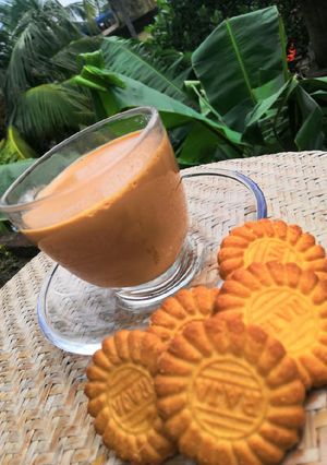 দুধ চা (Doodh chaa recipe in Bengali) রেসিপির প্রধান ছবি