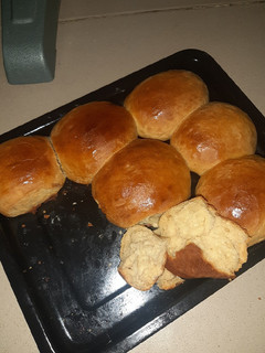 A picture of Dinner roll.