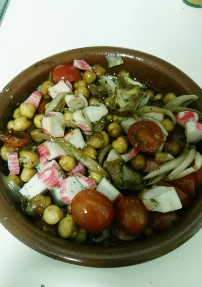 Una foto de Ensalada de garbanzos