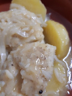 Una foto de Bacalao con papas