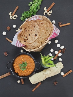 મખાના કરી (Makhane Curry Recipe In Gujarati ) રેસીપી મુખ્ય ફોટો