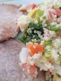 Ensalada de couscous y filete de cerdo a la plancha
