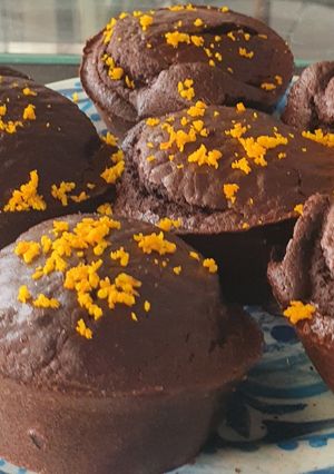 Una foto de Muffins de chocolate y naranja