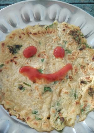 A picture of Aloo cheela.