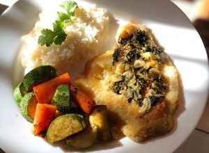 Una foto de Filete de pescado al mojo de ajo 🐟