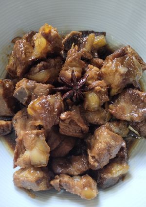 A picture of Ribs Sweet and Sour in Dark Sauce.